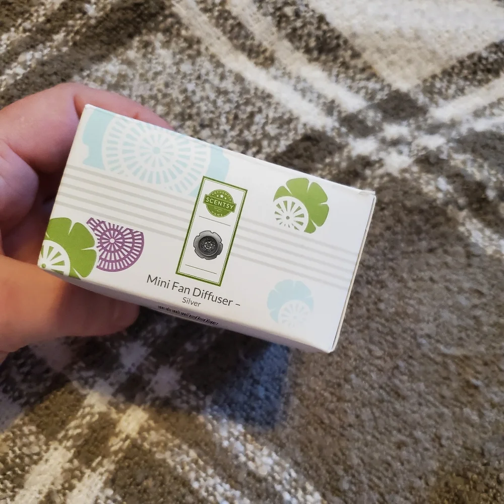 Scentsy Rechargeable Mini Fan Diffuser